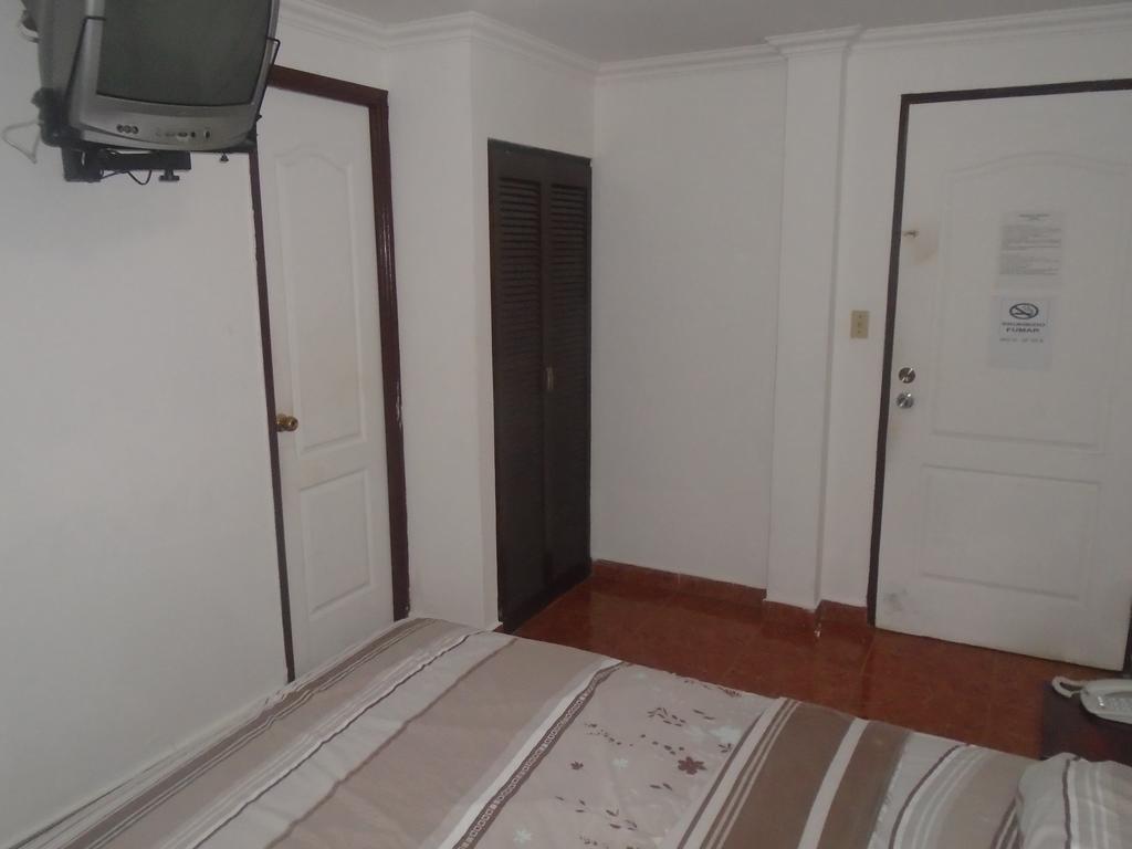 Residencial Mexico Hotel Panama City Exterior photo